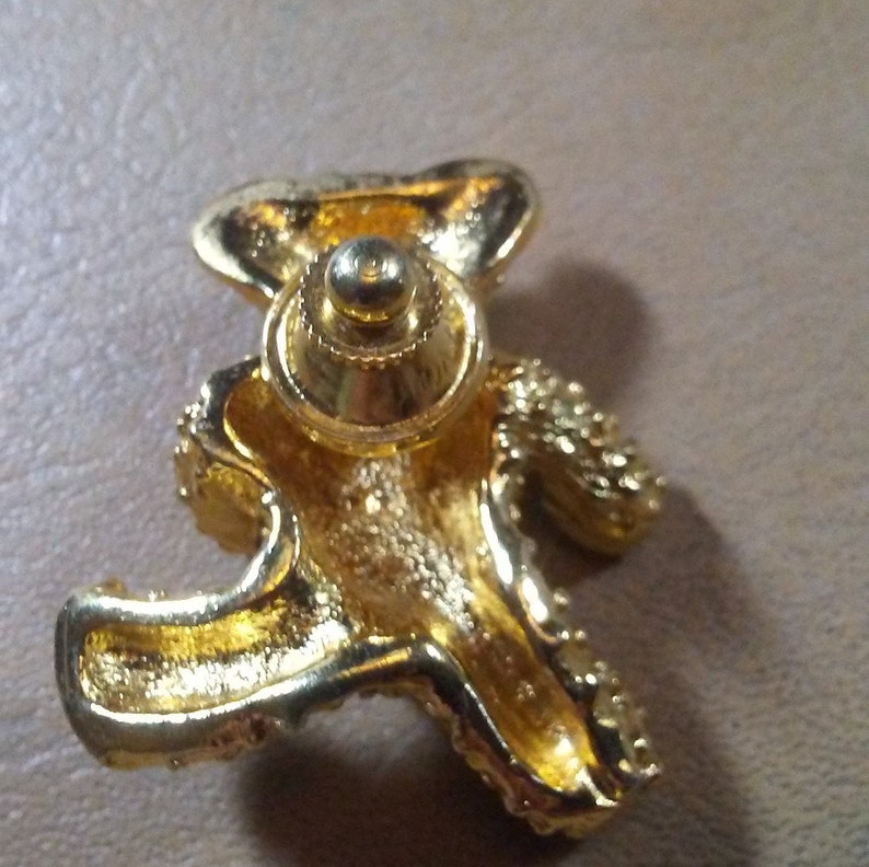 Vintage Avon Christmas Bear Golden Metal Lapel Tie Tack Pin.