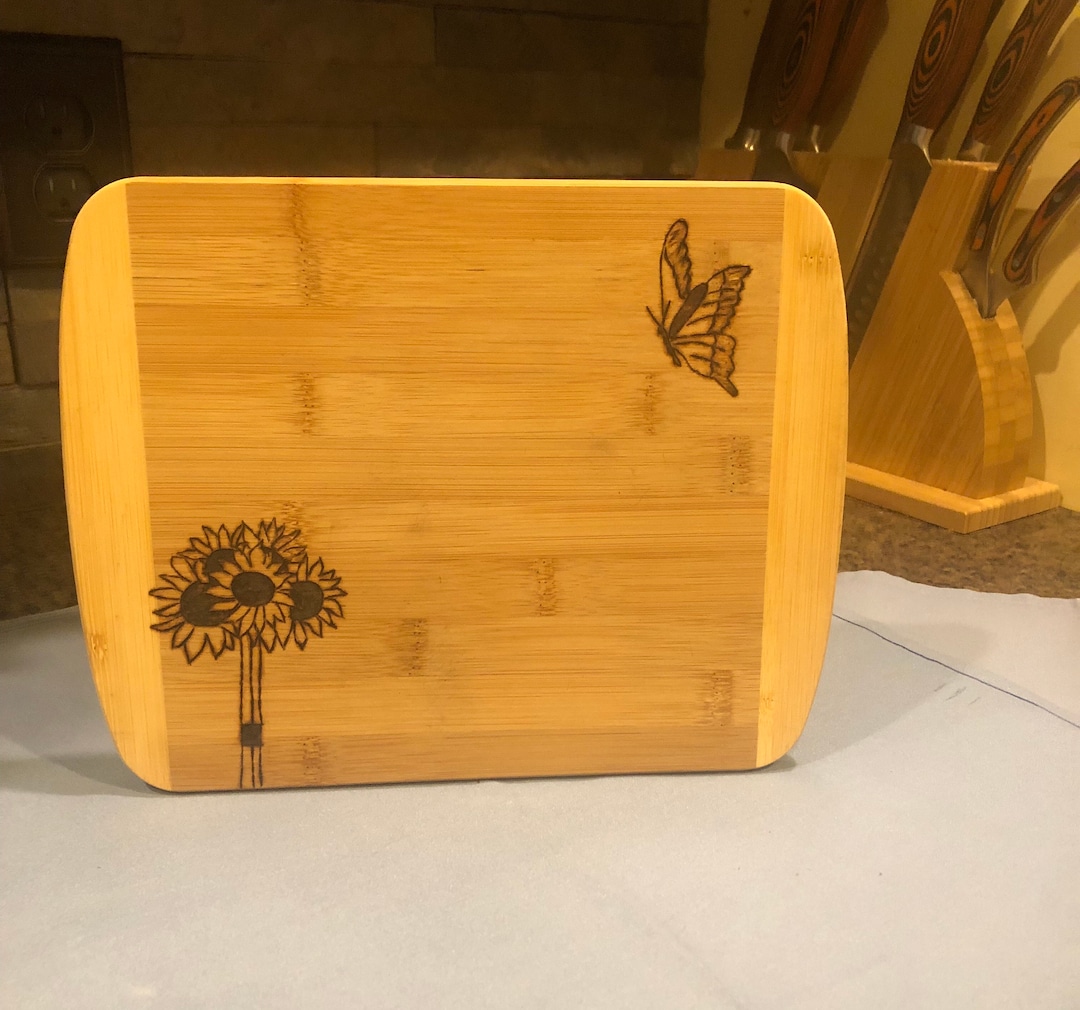 Bamboo Charcuterie Cutting Board With Woodburn Daisy Flower and