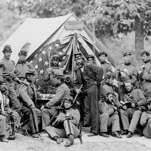 Colección de medios sobre la Guerra Civil estadounidense. Incluye tarjetas, documentos, mapas, fotografías y retratos de la Guerra Civil. Estados Unidos contra Estados Confederados