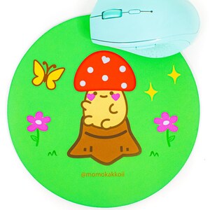 Mushroom Friend and Nature Round Mouse Pad, Whimsical Cottagecore Mouse Mat, Cutecore Aesthetic, Home Office, Gaming by Momokakkoii