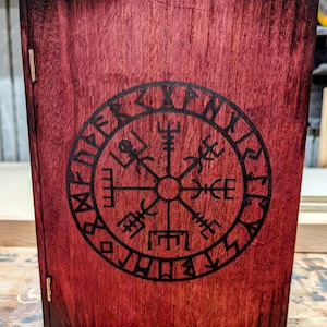 Handcrafted D&D Dice Box, Viking Compass, Vegvisir ,RPG Dice Storage, Personalized DnD Dice Box, Tabletop RPG Storage, Dice Box Rolling Tray