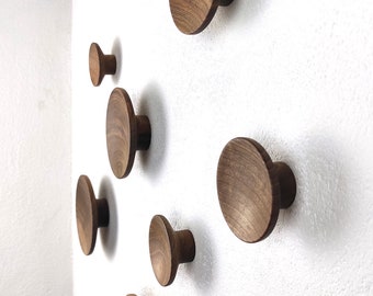 Juego de 7 ganchos de madera, forma cóncava, gancho de pared de nogal, puntos para toallas, ganchos modernos para abrigos, pomos de pared de roble