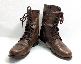 sale 20.00 off vintage Y2K Grunge 90's Leather Boots sz 9 womens Brown LACEUP COMBAT BOOTS lace up boots