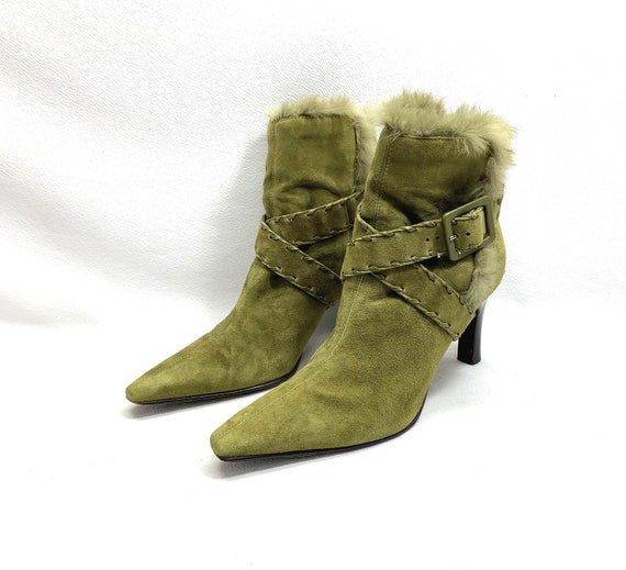 sale 10.00 off shoe boots Green GRINCH Shoes Gree… - image 1
