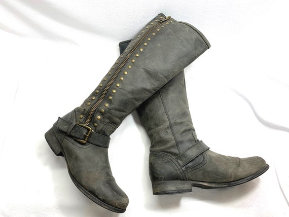 sale 40.00 off ren faire boots Gray Black DISTRES… - image 2