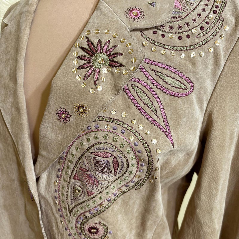 Unisex Embroidery Cotton-padded Coat