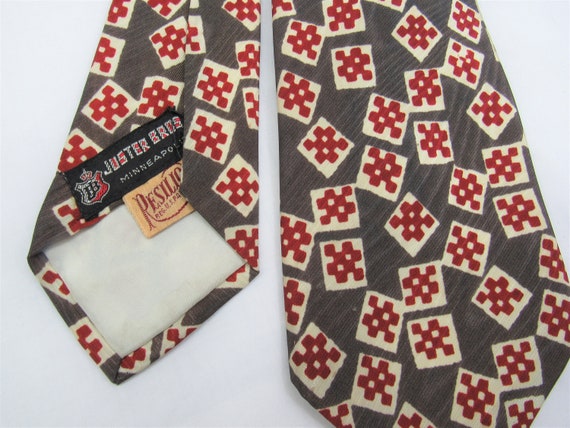 Vintage 1950s Men's Necktie red gray geometric Re… - image 2