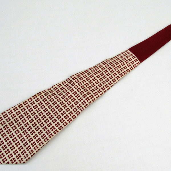 Vintage 1950s Men's Necktie geometric red check 4 1/2" silk