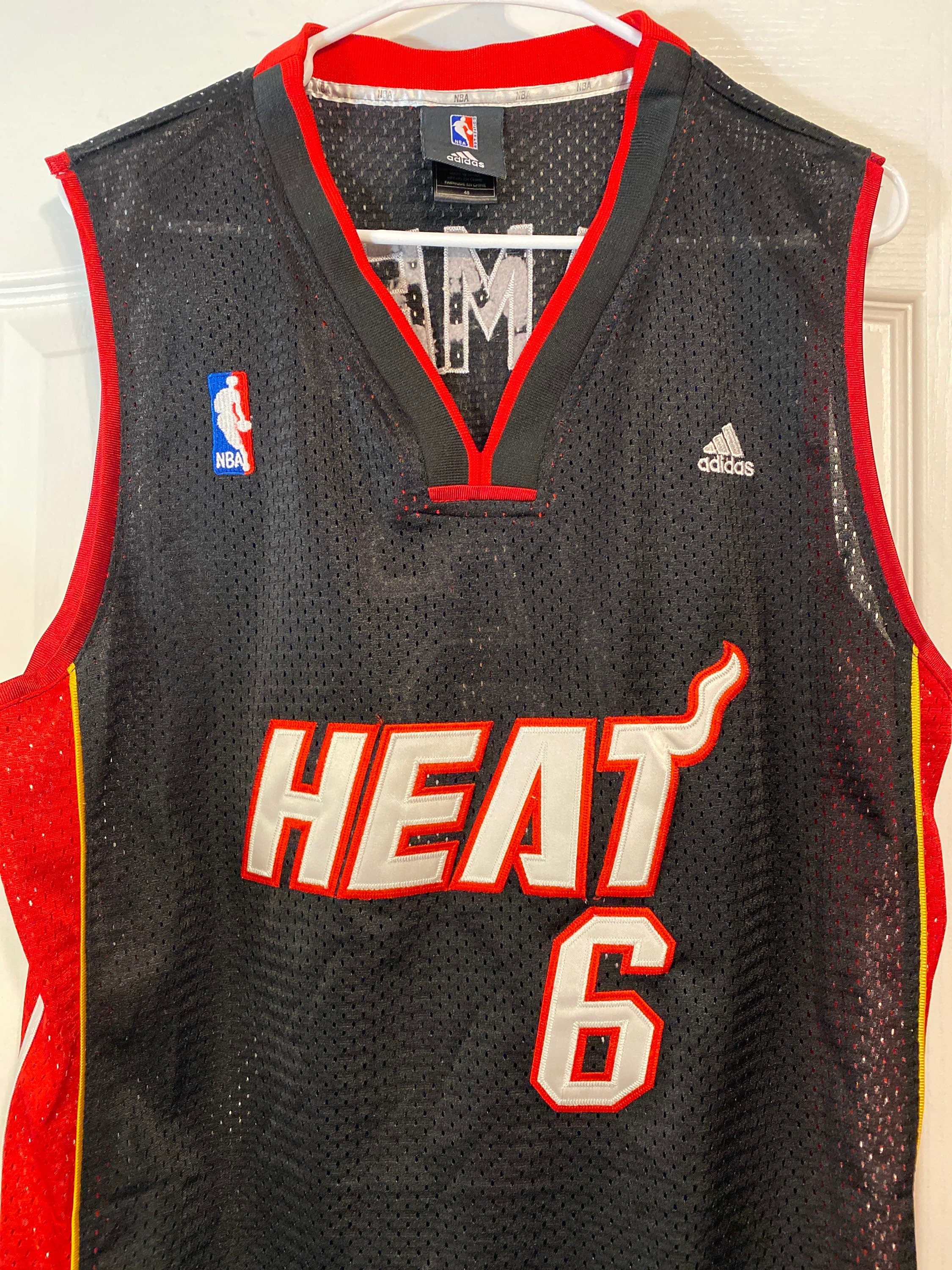 NBA, Shirts, Miami Heat Retro Shirt Vintage Medium Lebron James Nba  Basketball