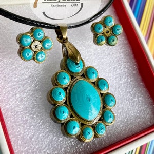 Jewellery set, vintage style, handmade jewellery, paper quilling, unique necklace and earrings + a free additional pair of earrings,