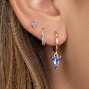 Aquamarin Trilliant Schliff Sterling Silber Huggie Hoop Ohrringe