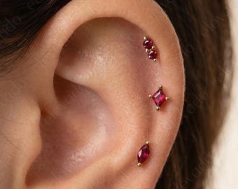 Zestaw kolczyków do chrząstki z płaskim tyłem i rubinem: pozłacany srebrny piercing