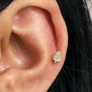 18G/16G Tiny Leaf Cartilage Gold Stud Earrings • leaf tragus • leaf conch earrings • cartilage stud • tiny leaf studs • helix stud