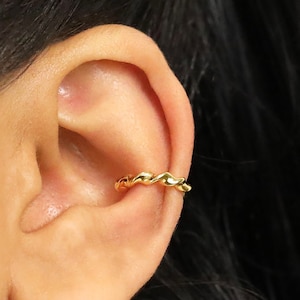 Twisted Thick Ear Cuff • ear cuff no piercing • gold ear cuff • ear cuff non pierced • fake helix piercing • ear cuffs • fake piercings