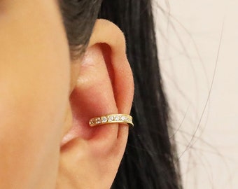 Paved Ear Cuff • ear cuff no piercing • gold ear cuff • ear cuff non pierced • fake helix piercing • ear cuffs • fake piercings