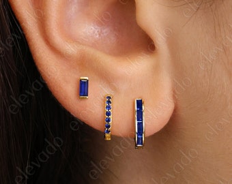 Sapphire Baguette Huggie Hoop Set • Sterlingzilveren ingelegde oorbellen