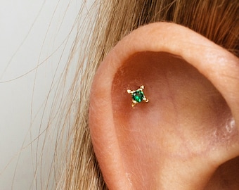 Brinco de cartilagem com estrela esmeralda minúscula de 20G em ouro • brinco de concha • brinco pequeno • brinco de cartilagem/hélix • brinco de tragus • fecho de rosca