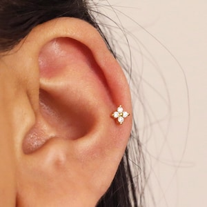 20G Tiny Conch Flower Flat Back Labret Stud • 925 Sterling Silver • Tragus• Flat Back Earring • Helix • Conch Earring • Cartilage