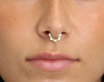 Flower Septum Hoop Earring, Nose Ring, Conch Hoop, Hoop Earring, 16G/18G Clicker Hoops • Daith Ring • Tragus Hoop • Rook Hoop