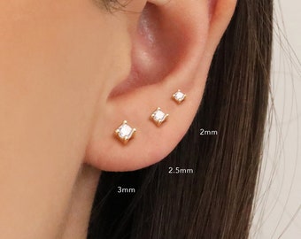 Boucles d’oreilles Tiny Stud • Boucles d’oreilles délicates CZ • clous en or • petites boucles d’oreilles à clous • Boucles d’oreilles minimalistes • boucles d’oreilles en argent