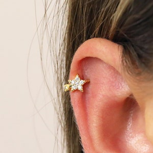Boucles d'oreilles cartilage étoile 18 g • boucles d'oreilles tragus céleste • petites créoles • boucles d'oreilles cartilage • créoles hélicoïdales • petits créoles