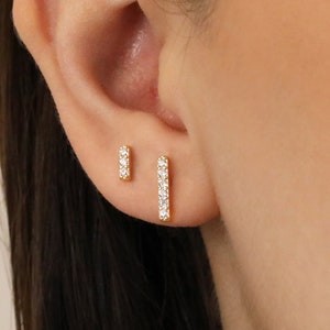 Winzige Bar Ohrstecker • CZ zierliche Ohrringe • Gold Bar Ohrstecker • Gold kleine Ohrstecker • Minimalist Ohrringe • Silber Ohrstecker