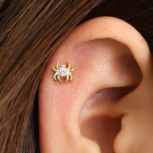 18G/16G Tiny Spider Internally Threaded Labret Stud • Cartilage Earring • Tragus • Conch Stud • Spider Cartilage Stud • Flat back Labret