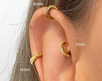 Aretes Huggie redondeados de 18G • cartílago • tragus • hélice • aretes de aro • aros de oro • regalo para ella • arete minimalista • regalo del día de la madre