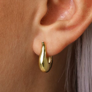 Statement Tapered Hoop Earrings • gold hoop earrings •  gold huggie hoop earrings • lightweight earrings • minimalist earrings