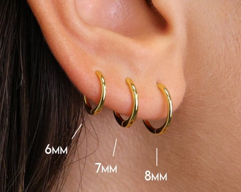 Simple Everyday Huggie Hoop Earrings • rounded hoop earrings • cartilage hoop • gold conch hoop • small helix hoop • huggie tragus hoop