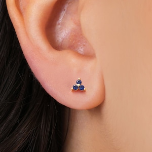 Sapphire Flower Stud Earrings silver dainty earrings sapphire earrings gold earrings tiny minimalist earring 画像 1