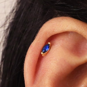 18G saffiermarquise kraakbeengouden oorknopjes • tragusknop • saffierschelpoorbellen • kraakbeenhelixknop • labretknop met platte achterkant