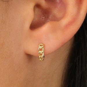 Chain Hoop Earrings • small chain huggie hoop earrings • tiny hoop earrings • dainty chain hoops • tiny hoops • huggie hoop earrings