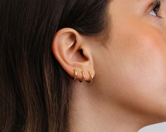 Everyday Conch Huggie Hoop Earrings • rounded hoop earrings • cartilage hoop • gold conch hoop • helix hoop • huggie tragus hoop