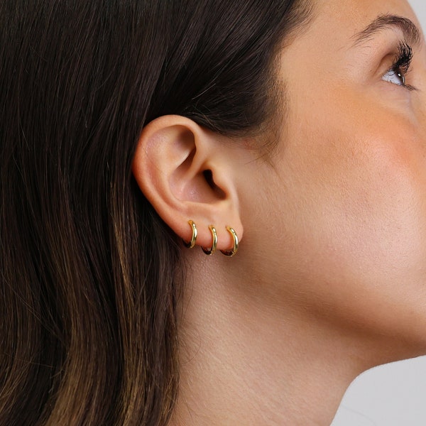 Everyday Conch Huggie Hoop Earrings • rounded hoop earrings • cartilage hoop • gold conch hoop • helix hoop • huggie tragus hoop