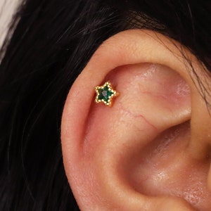 18 G/16G smaragdgroene ring labret met platte achterkant van kraakbeen • schelpoorbellen • kleine stekers • kraakbeenstekker • helix-stekker • traguslabret-stekers