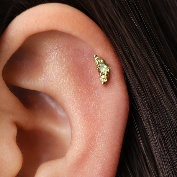 18G/16G Peridot Climber Flat Back Labret Stud • Cartilage Earring • Tragus Stud • Helix Piercing • Nose Piercing • Elevado Jewelry