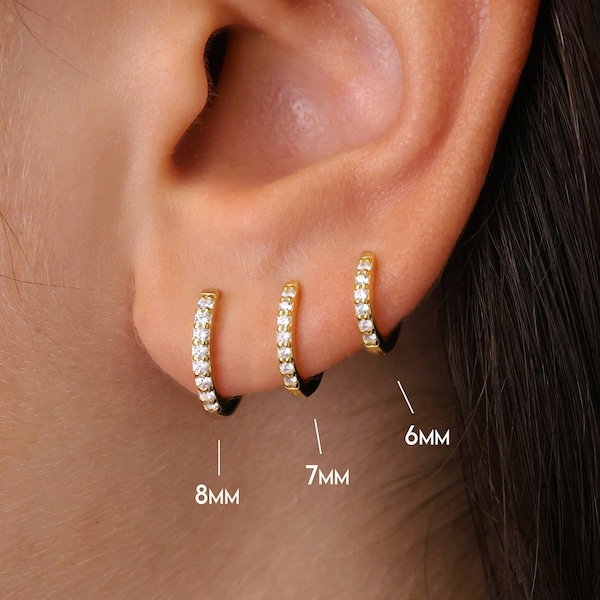 Huggie Hoop Earrings • simple everyday earrings • elevado jewelry • minimalist earrings