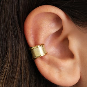 Statement Thick Ear Cuff • ear cuff no piercing • gold ear cuff • ear cuff non pierced • fake helix piercing • ear cuffs • fake piercings