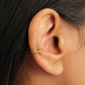 Anneau clicker conque tressé, anneau clicker conque, boucle d'oreille clicker conque sans couture, anneau clicker conque • Créole pour lobe d'oreille