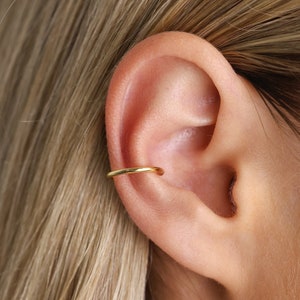 Simple Band Ear Cuff Ear Cuff No Piercing Gold Ear Cuff Ear Cuff Non Pierced Fake Helix Piercing Silver Ear Cuffs Fake Piercings Etsy Canada
