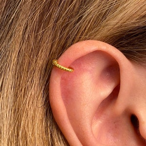 18G Cable Cartilage Hoop Earrings • tragus earrings • tiny hoop earrings • cartilage hoop earrings • helix hoop • small hoop • gold hoop