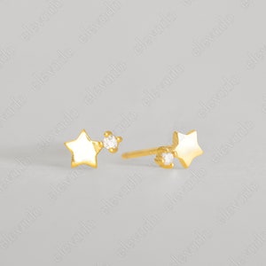 Winzige Stern Ohrstecker • CZ zierliche Ohrringe • Stern Ohrringe • kleine Ohrstecker • kleine Ohrstecker • minimalistische Ohrringe