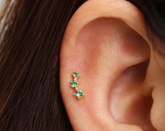 18G/16G Emerald Climber Internally Threaded Labret Stud • Cartilage Earring • Tragus • Conch Stud • Cartilage Stud • Flat back Labret