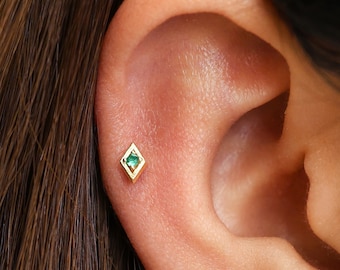 18G/16G Tiny Emerald Rhombus Internally Threaded Labret Stud •Cartilage Earring • Tragus • Conch Stud • Cartilage Stud • Flat back Labret