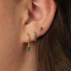 Geschenk Set • zierliche Smaragd Creolen • Ohrring Set • Geschenk für Sie • Geschenk für Mama • Weihnachtsgeschenk