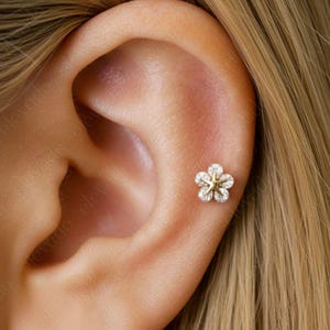 18G/16G Cherry Blossom Flat Back Labret Stud • 925 Sterling Silver • Tragus Stud • Flat Back Earring • Helix • Conch Earring • Cartilage