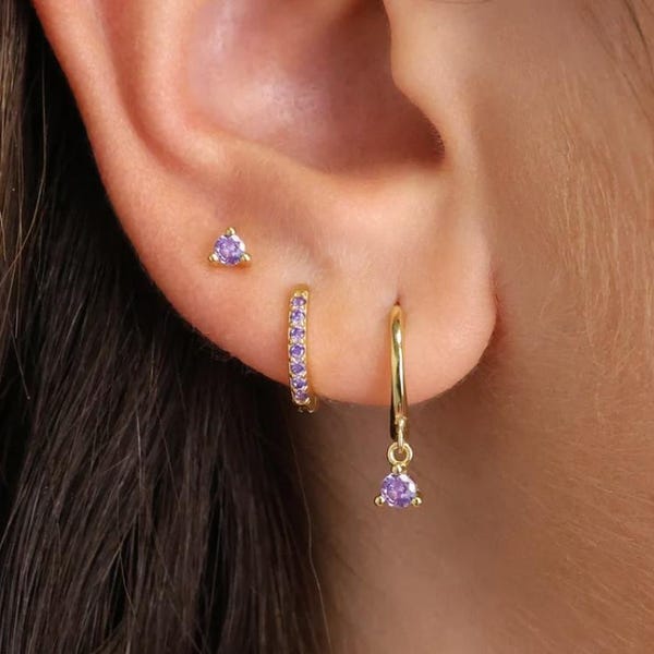 Ensemble de créoles Dainty Huggie en alexandrite • Boucles d'oreilles Dainty en argent sterling