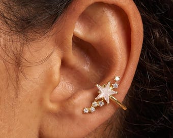 Star Ear Conch Cuff • Elevado Jewelry • ear cuff no piercing • gold ear cuff • ear cuff non pierced • fake helix piercing • ear cuffs