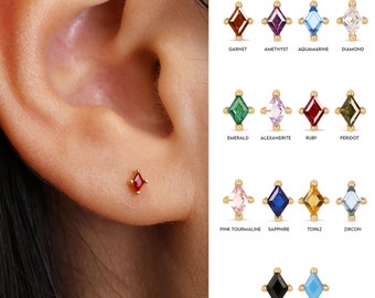 NOUVEAU • Puces d'oreilles petits diamants • Boucles d'oreilles délicates en cz • Puces d'oreilles en or • petites puces d'oreilles • boucles d'oreilles minimalistes • Puces d'oreilles avec pierres de naissance